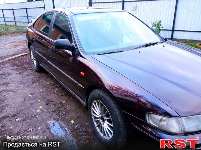 Черный Хонда Аккорд, объемом двигателя 1.8 л и пробегом 200 тыс. км за 2300 $, фото 1 на Automoto.ua