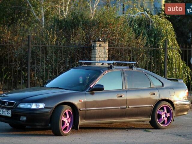 Черный Хонда Аккорд, объемом двигателя 1.8 л и пробегом 400 тыс. км за 2200 $, фото 1 на Automoto.ua