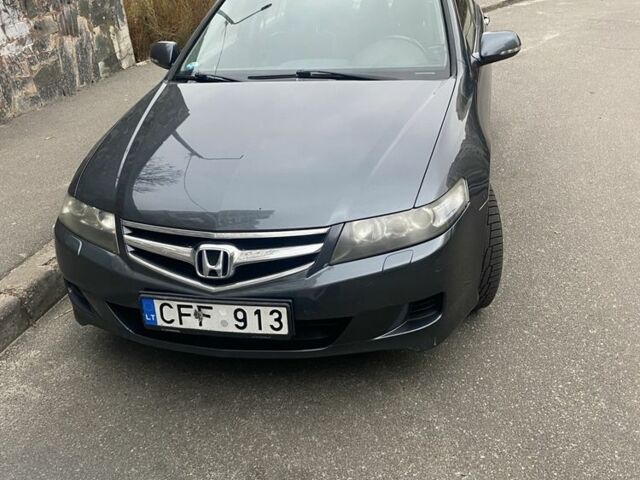 Черный Хонда Аккорд, объемом двигателя 2 л и пробегом 170 тыс. км за 2500 $, фото 1 на Automoto.ua