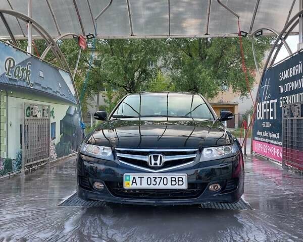 Чорний Хонда Аккорд, об'ємом двигуна 2 л та пробігом 260 тис. км за 7900 $, фото 1 на Automoto.ua