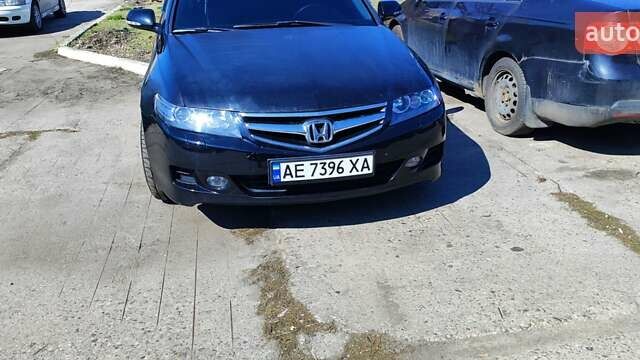 Черный Хонда Аккорд, объемом двигателя 2 л и пробегом 320 тыс. км за 6500 $, фото 1 на Automoto.ua