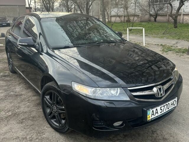 Черный Хонда Аккорд, объемом двигателя 2 л и пробегом 203 тыс. км за 7600 $, фото 1 на Automoto.ua