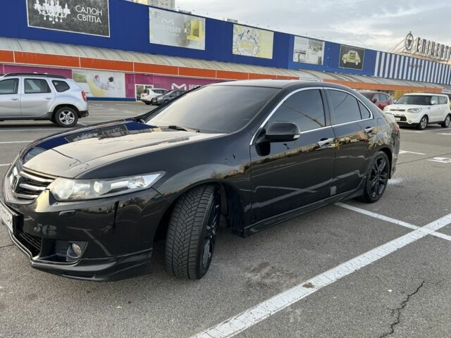 Чорний Хонда Аккорд, об'ємом двигуна 2.4 л та пробігом 250 тис. км за 8800 $, фото 1 на Automoto.ua