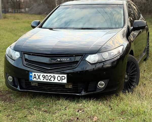 Черный Хонда Аккорд, объемом двигателя 2.4 л и пробегом 270 тыс. км за 8000 $, фото 1 на Automoto.ua