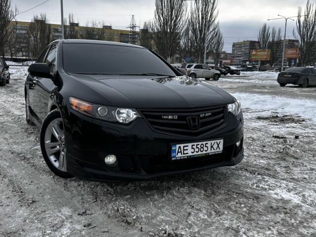 Черный Хонда Аккорд, объемом двигателя 2.4 л и пробегом 230 тыс. км за 10300 $, фото 1 на Automoto.ua