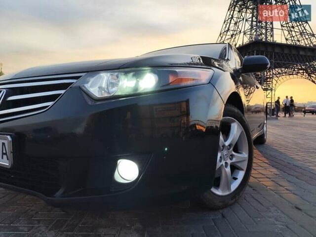 Чорний Хонда Аккорд, об'ємом двигуна 3.66 л та пробігом 200 тис. км за 8500 $, фото 1 на Automoto.ua