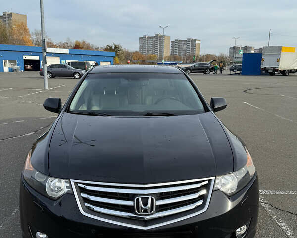 Черный Хонда Аккорд, объемом двигателя 2 л и пробегом 135 тыс. км за 12500 $, фото 1 на Automoto.ua