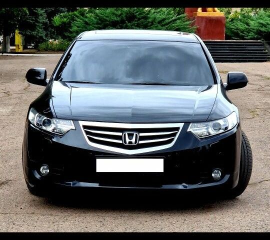 Чорний Хонда Аккорд, об'ємом двигуна 2 л та пробігом 103 тис. км за 13500 $, фото 1 на Automoto.ua