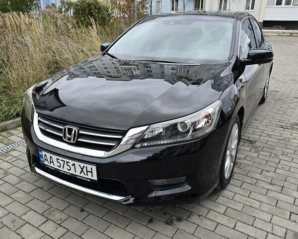 Черный Хонда Аккорд, объемом двигателя 2.35 л и пробегом 131 тыс. км за 12100 $, фото 1 на Automoto.ua