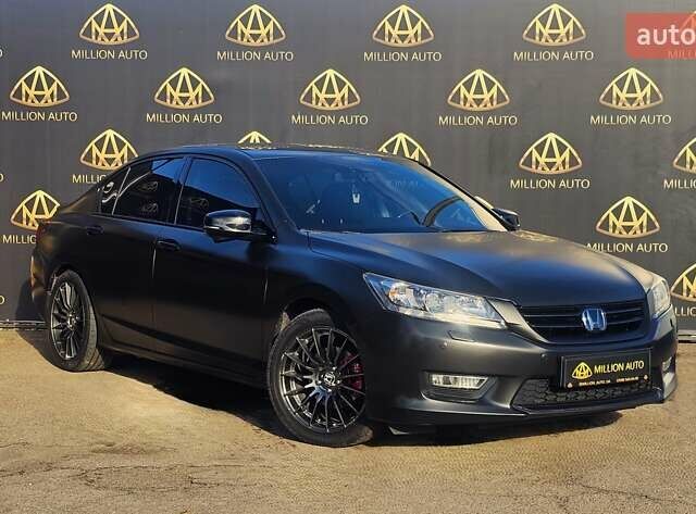 Черный Хонда Аккорд, объемом двигателя 3.5 л и пробегом 199 тыс. км за 14900 $, фото 1 на Automoto.ua
