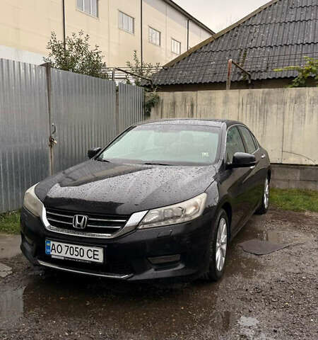 Черный Хонда Аккорд, объемом двигателя 2.4 л и пробегом 204 тыс. км за 14550 $, фото 1 на Automoto.ua