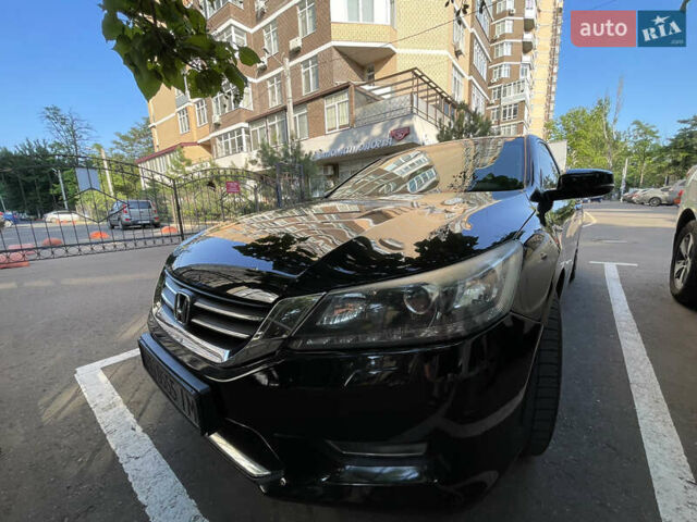 Черный Хонда Аккорд, объемом двигателя 2.36 л и пробегом 149 тыс. км за 14000 $, фото 1 на Automoto.ua