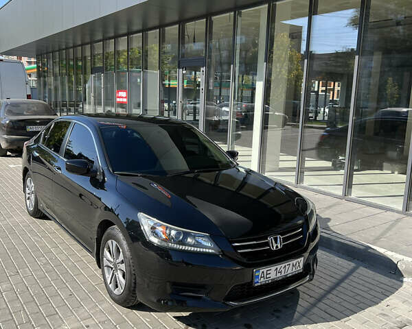 Черный Хонда Аккорд, объемом двигателя 2.4 л и пробегом 240 тыс. км за 11500 $, фото 1 на Automoto.ua