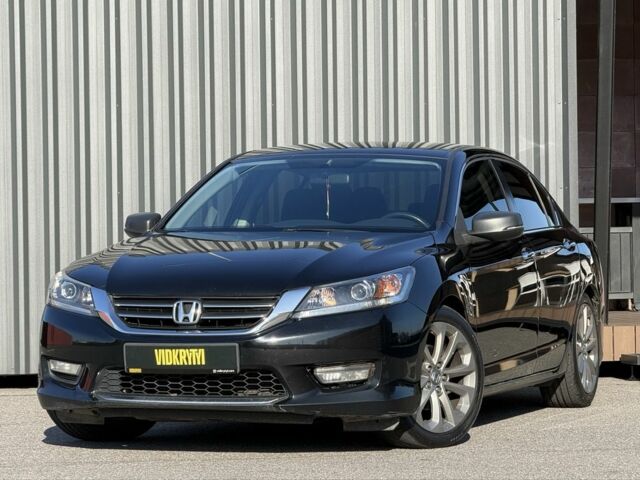 Черный Хонда Аккорд, объемом двигателя 2.4 л и пробегом 200 тыс. км за 12350 $, фото 1 на Automoto.ua