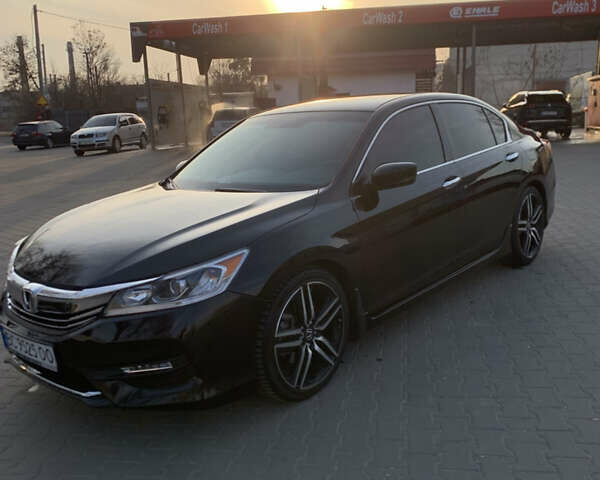 Черный Хонда Аккорд, объемом двигателя 2.4 л и пробегом 180 тыс. км за 13900 $, фото 1 на Automoto.ua