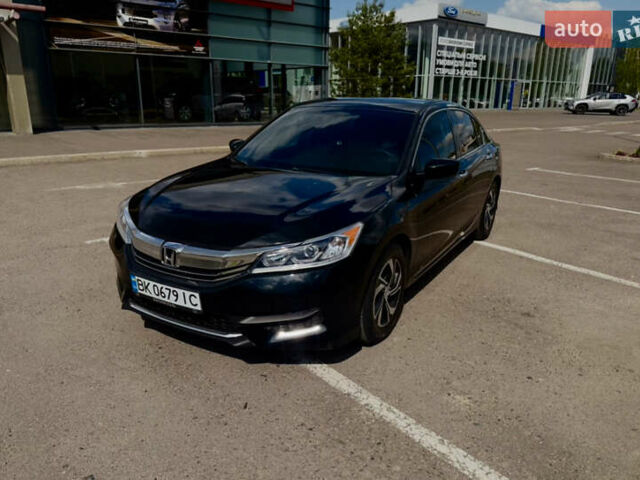 Черный Хонда Аккорд, объемом двигателя 2.4 л и пробегом 185 тыс. км за 13300 $, фото 1 на Automoto.ua