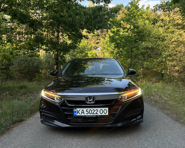 Чорний Хонда Аккорд, об'ємом двигуна 1.5 л та пробігом 159 тис. км за 14000 $, фото 1 на Automoto.ua
