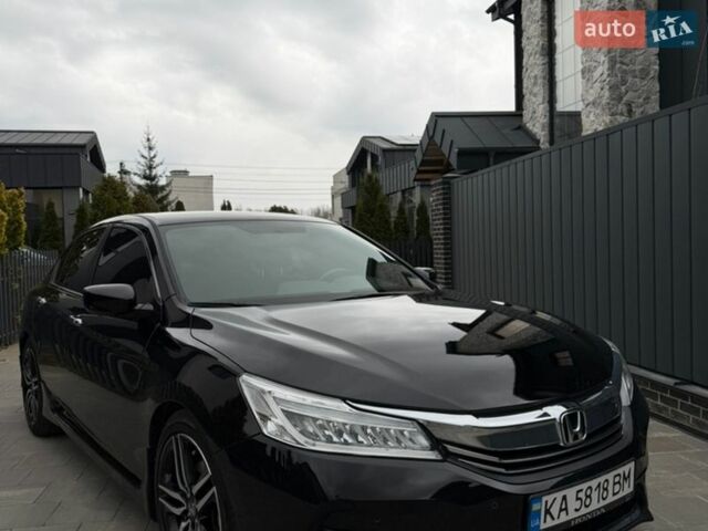 Черный Хонда Аккорд, объемом двигателя 2.3 л и пробегом 142 тыс. км за 16200 $, фото 1 на Automoto.ua