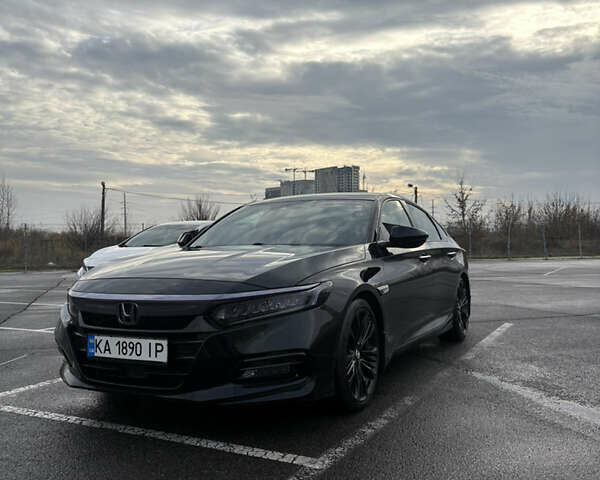 Черный Хонда Аккорд, объемом двигателя 2 л и пробегом 90 тыс. км за 19500 $, фото 1 на Automoto.ua