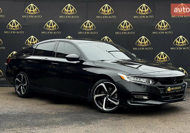 Черный Хонда Аккорд, объемом двигателя 1.5 л и пробегом 77 тыс. км за 18200 $, фото 1 на Automoto.ua