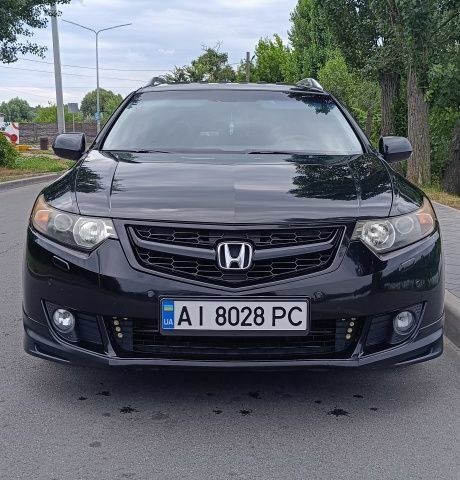 Черный Хонда Аккорд, объемом двигателя 2 л и пробегом 340 тыс. км за 8000 $, фото 1 на Automoto.ua