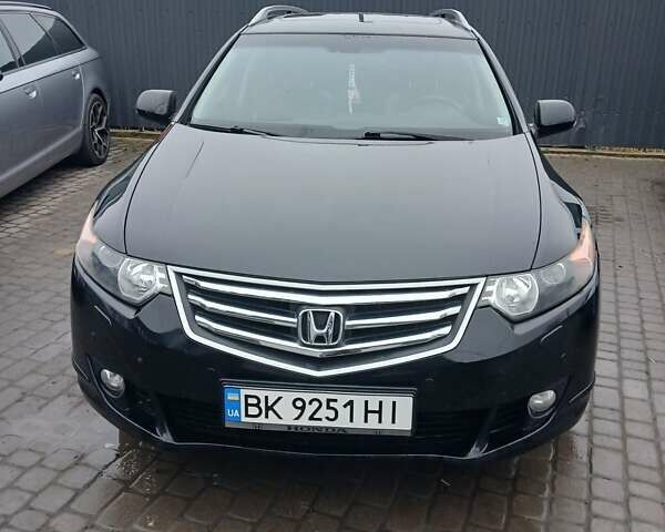 Черный Хонда Аккорд, объемом двигателя 2.2 л и пробегом 206 тыс. км за 9800 $, фото 1 на Automoto.ua