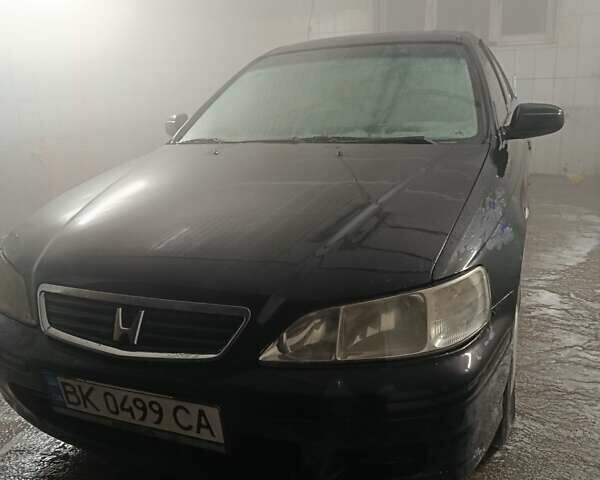 Черный Хонда Аккорд, объемом двигателя 1.99 л и пробегом 350 тыс. км за 1999 $, фото 1 на Automoto.ua
