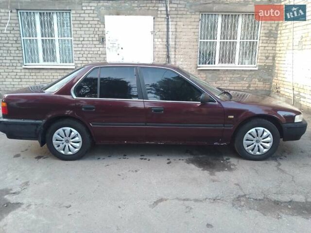 Червоний Хонда Аккорд, об'ємом двигуна 2 л та пробігом 230 тис. км за 2800 $, фото 1 на Automoto.ua