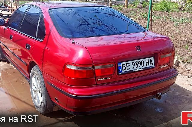 Красный Хонда Аккорд, объемом двигателя 2 л и пробегом 250 тыс. км за 3500 $, фото 1 на Automoto.ua