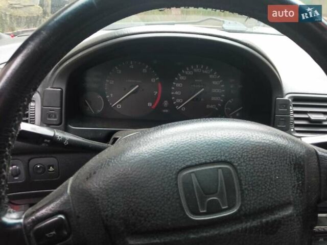 Красный Хонда Аккорд, объемом двигателя 2 л и пробегом 370 тыс. км за 2000 $, фото 1 на Automoto.ua