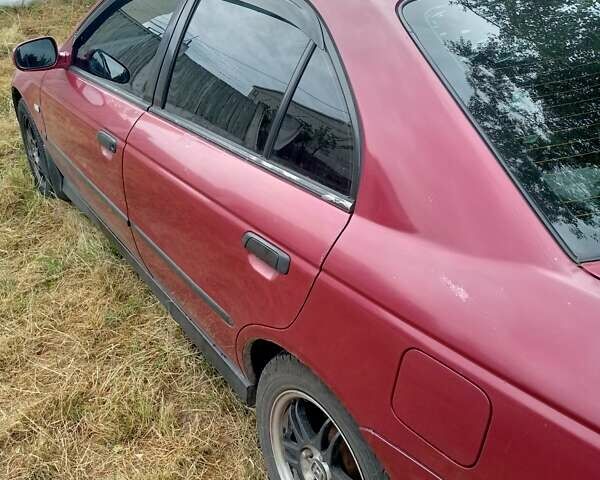 Красный Хонда Аккорд, объемом двигателя 1.9 л и пробегом 315 тыс. км за 2500 $, фото 1 на Automoto.ua