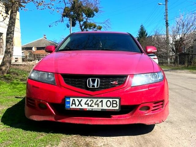 Красный Хонда Аккорд, объемом двигателя 2.4 л и пробегом 200 тыс. км за 5500 $, фото 1 на Automoto.ua