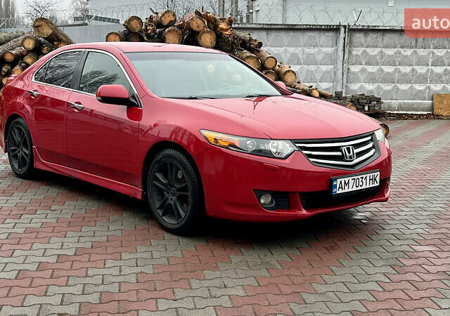 Красный Хонда Аккорд, объемом двигателя 2.4 л и пробегом 262 тыс. км за 8200 $, фото 1 на Automoto.ua