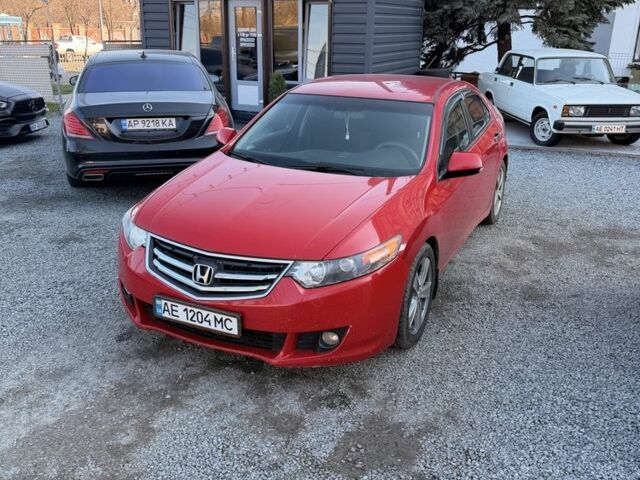 Красный Хонда Аккорд, объемом двигателя 2 л и пробегом 250 тыс. км за 6500 $, фото 1 на Automoto.ua