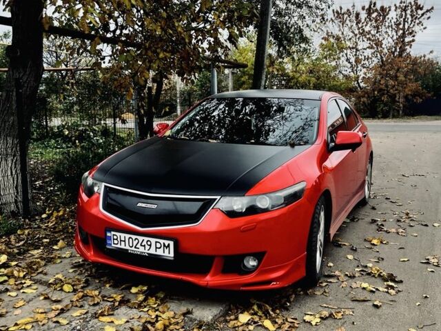 Красный Хонда Аккорд, объемом двигателя 2.4 л и пробегом 255 тыс. км за 8300 $, фото 1 на Automoto.ua