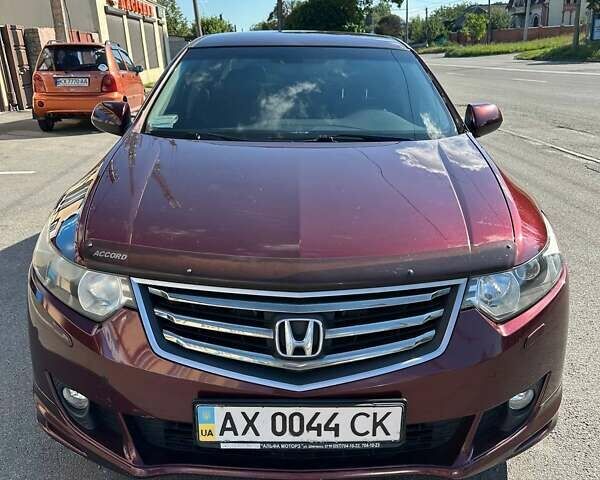 Красный Хонда Аккорд, объемом двигателя 2.4 л и пробегом 118 тыс. км за 10500 $, фото 1 на Automoto.ua