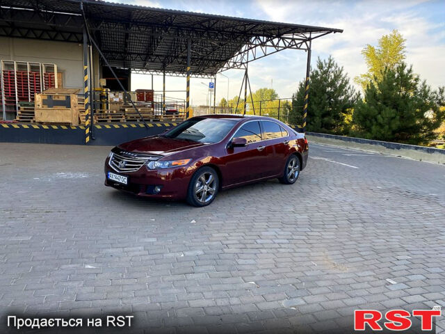 Красный Хонда Аккорд, объемом двигателя 2 л и пробегом 172 тыс. км за 9999 $, фото 1 на Automoto.ua