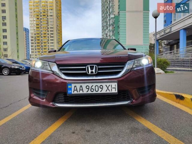 Червоний Хонда Аккорд, об'ємом двигуна 2.4 л та пробігом 128 тис. км за 11999 $, фото 1 на Automoto.ua