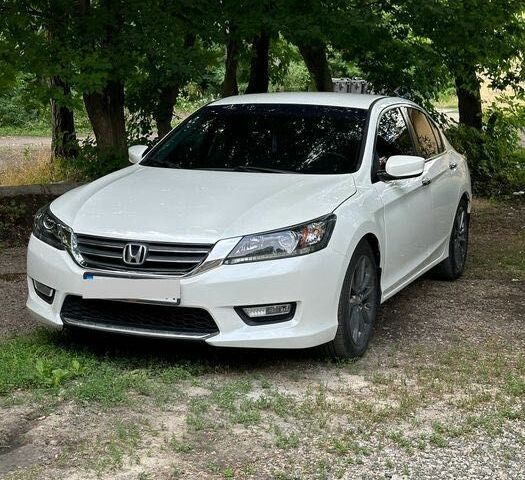 Красный Хонда Аккорд, объемом двигателя 2.2 л и пробегом 203 тыс. км за 10800 $, фото 1 на Automoto.ua