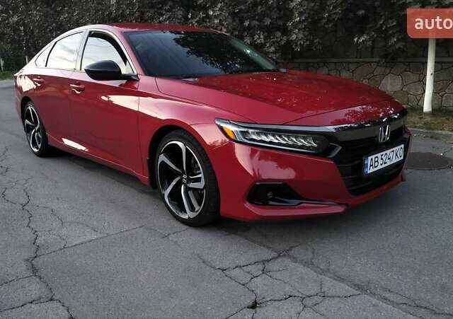 Красный Хонда Аккорд, объемом двигателя 1.5 л и пробегом 14 тыс. км за 19900 $, фото 1 на Automoto.ua