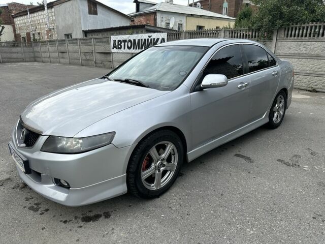 Серый Хонда Аккорд, объемом двигателя 2.2 л и пробегом 500 тыс. км за 4400 $, фото 1 на Automoto.ua