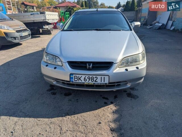 Сірий Хонда Аккорд, об'ємом двигуна 3 л та пробігом 360 тис. км за 2550 $, фото 1 на Automoto.ua