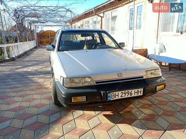 Серый Хонда Аккорд, объемом двигателя 1.6 л и пробегом 150 тыс. км за 950 $, фото 1 на Automoto.ua