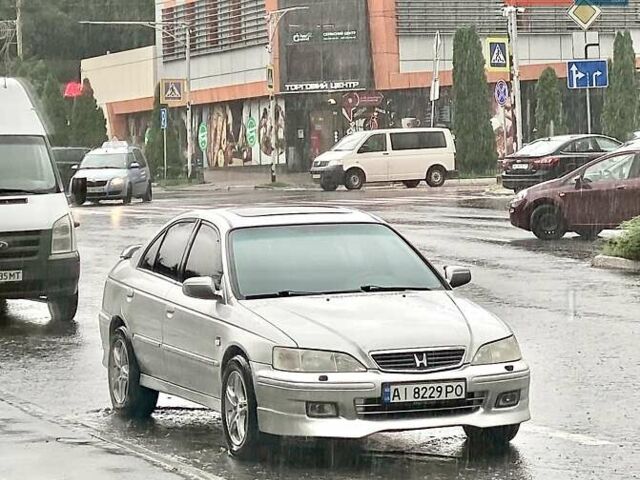 Сірий Хонда Аккорд, об'ємом двигуна 2 л та пробігом 320 тис. км за 5500 $, фото 1 на Automoto.ua