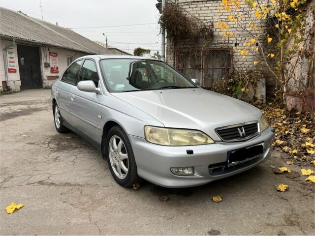 Серый Хонда Аккорд, объемом двигателя 2.3 л и пробегом 276 тыс. км за 2000 $, фото 1 на Automoto.ua