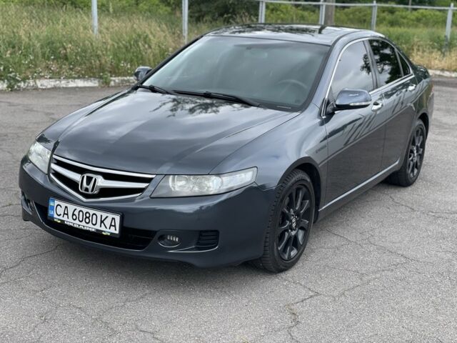 Серый Хонда Аккорд, объемом двигателя 2.4 л и пробегом 240 тыс. км за 5800 $, фото 1 на Automoto.ua