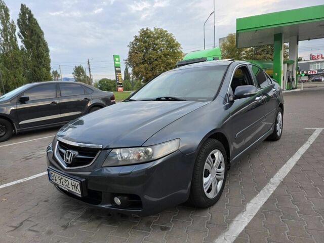 Серый Хонда Аккорд, объемом двигателя 2.2 л и пробегом 315 тыс. км за 3950 $, фото 1 на Automoto.ua