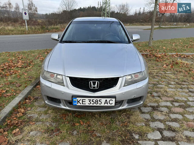 Серый Хонда Аккорд, объемом двигателя 2 л и пробегом 237 тыс. км за 4200 $, фото 1 на Automoto.ua