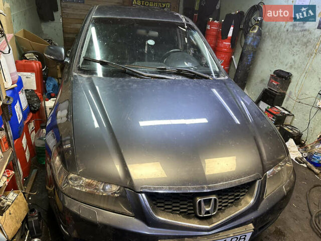 Серый Хонда Аккорд, объемом двигателя 2 л и пробегом 200 тыс. км за 1800 $, фото 1 на Automoto.ua