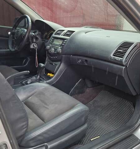 Серый Хонда Аккорд, объемом двигателя 2 л и пробегом 273 тыс. км за 5700 $, фото 1 на Automoto.ua